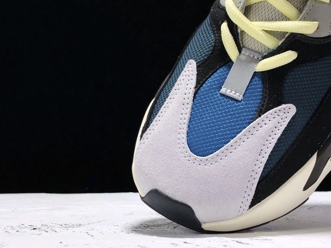 Adidas Runner Boost 700 Wave Yeezy B75571 1025